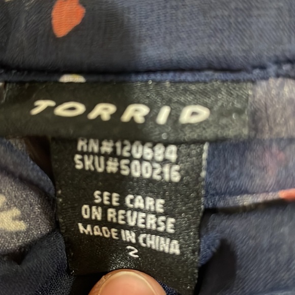 COPY - Torrid Asymmetrical Floral Ruffle Tank - Picture 4 of 4